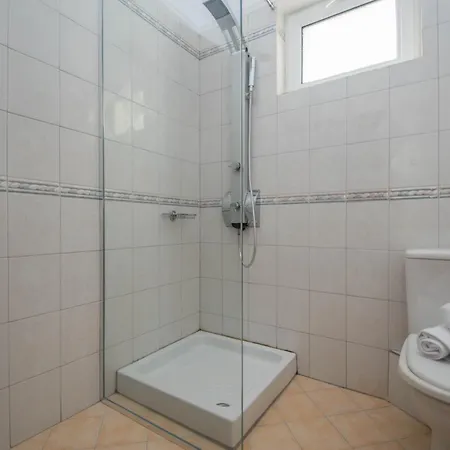 Erato Family Villa *