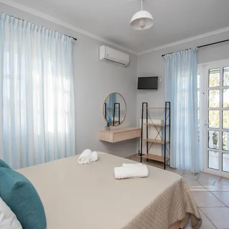 Erato Family Villa *